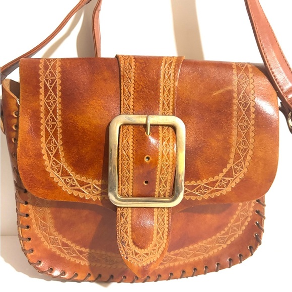 Handmade Brown Leather Crossbody Bag - Picture 4 of 8